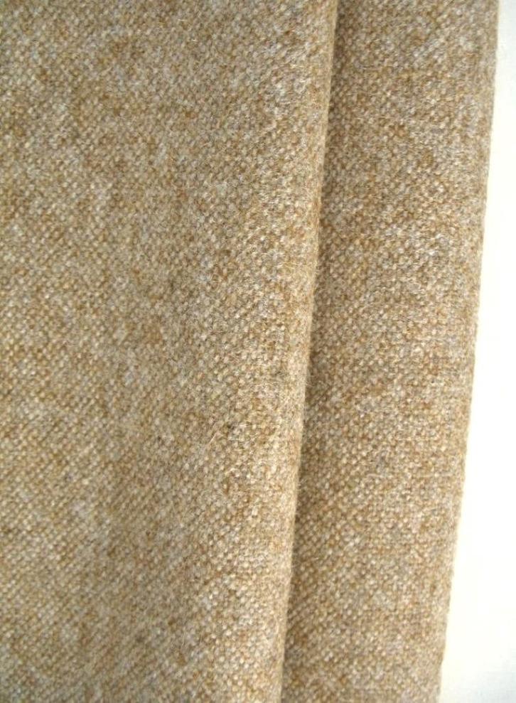 Gudbrandsdalens Bardal 420; camel+beige; 15 meter meubelstof, Hobby en Vrije tijd, Stoffen en Lappen, Nieuw, Wol, 120 cm of meer