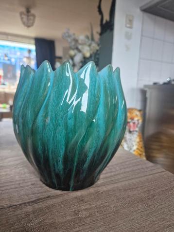 Blue Mountain tulpenvaas beschikbaar voor biedingen