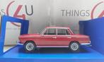 MCG 1:18 BMW 2000 (Typ121) 1966 donkerrood nieuw in doos, Hobby en Vrije tijd, Modelauto's | 1:18, Ophalen of Verzenden, Nieuw