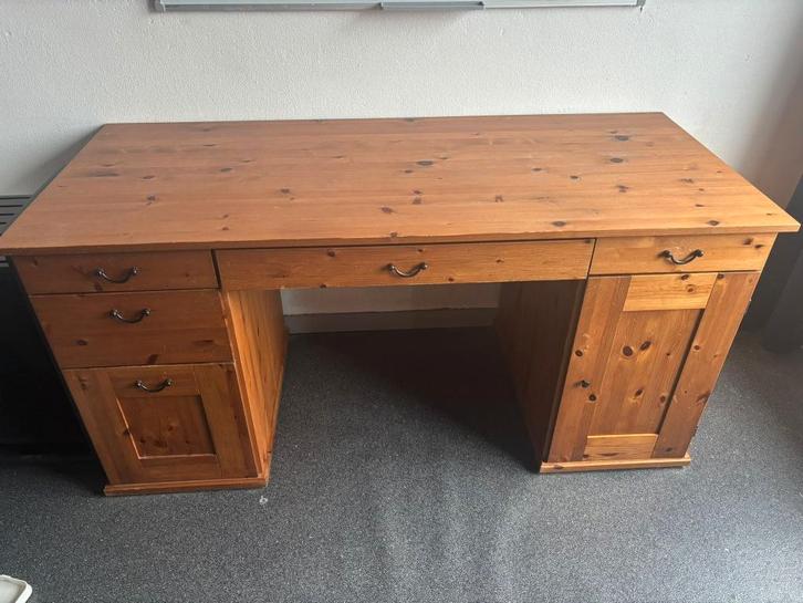 Mooi houten bureau met veel opbergruimte, Huis en Inrichting, Bureaus, Gebruikt, Bureau, Ophalen
