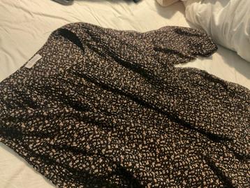 Zwarte IN FRONT blouse  met bloemenprint gevoerd 42/44 beschikbaar voor biedingen