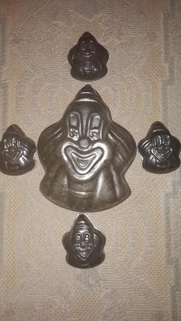 Vintage chocoladevorm , clown in blik, bakmal, voedselvorm beschikbaar voor biedingen