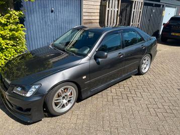Lexus IS 200 2.0 2000 Grijs beschikbaar voor biedingen
