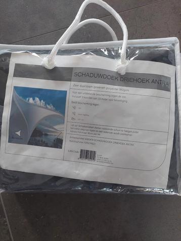 Nieuw: schaduwdoek 3x2,5x2,5 beschikbaar voor biedingen