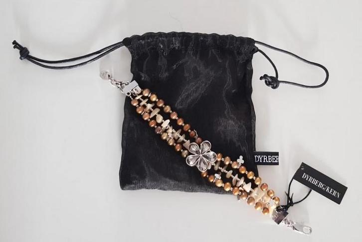 Dyrberg Kern Armband - Nieuw met kaartje!, Sieraden, Tassen en Uiterlijk, Armbanden, Nieuw, Overige materialen, Beige, Met bedels of kralen