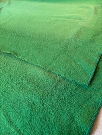 2 grote (140x220) Unicum wollen kleden gebruikt beschikbaar voor biedingen