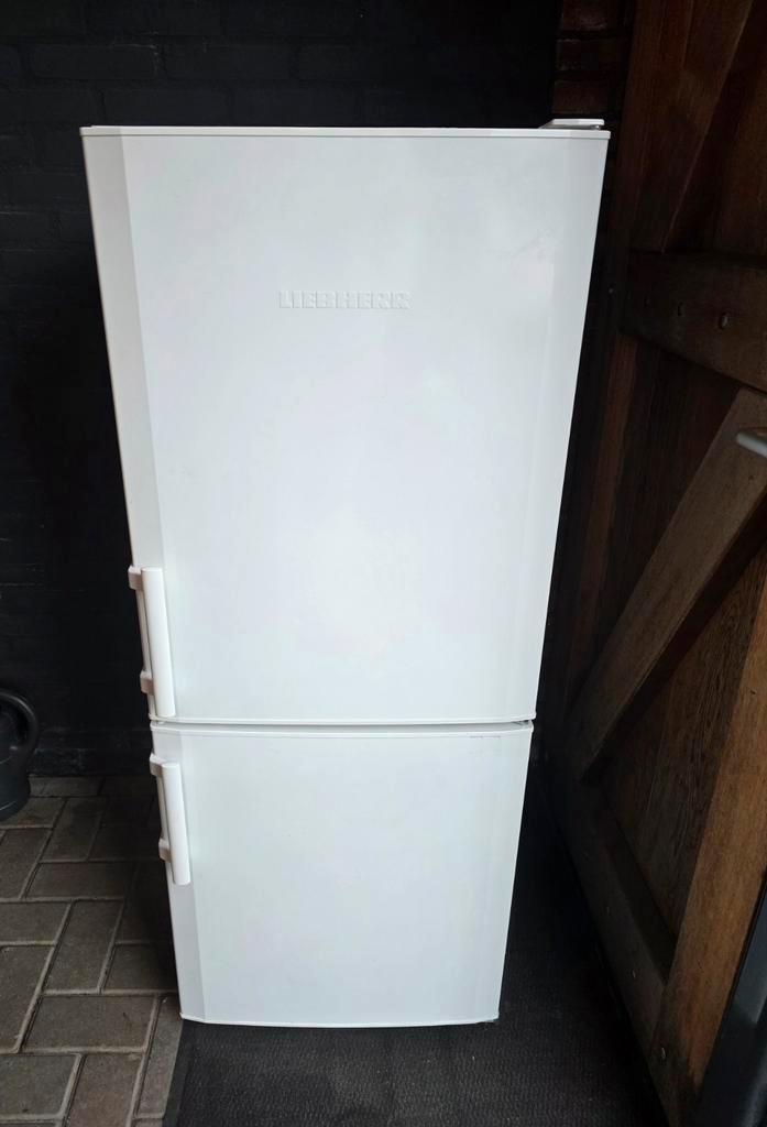 Liebherr vrijstaande koelkast met vriezer combinatie A ++, Witgoed en Apparatuur, Koelkasten en IJskasten, Zo goed als nieuw, Met aparte vriezer