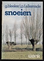 SNOEIEN - door G. Bleeker en JPF. Alkemade, Ophalen of Verzenden, Zo goed als nieuw, Tuinontwerpen