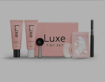 NIEUW! Luxe Cosmetics wimpers en wenkbrauwen verf beschikbaar voor biedingen