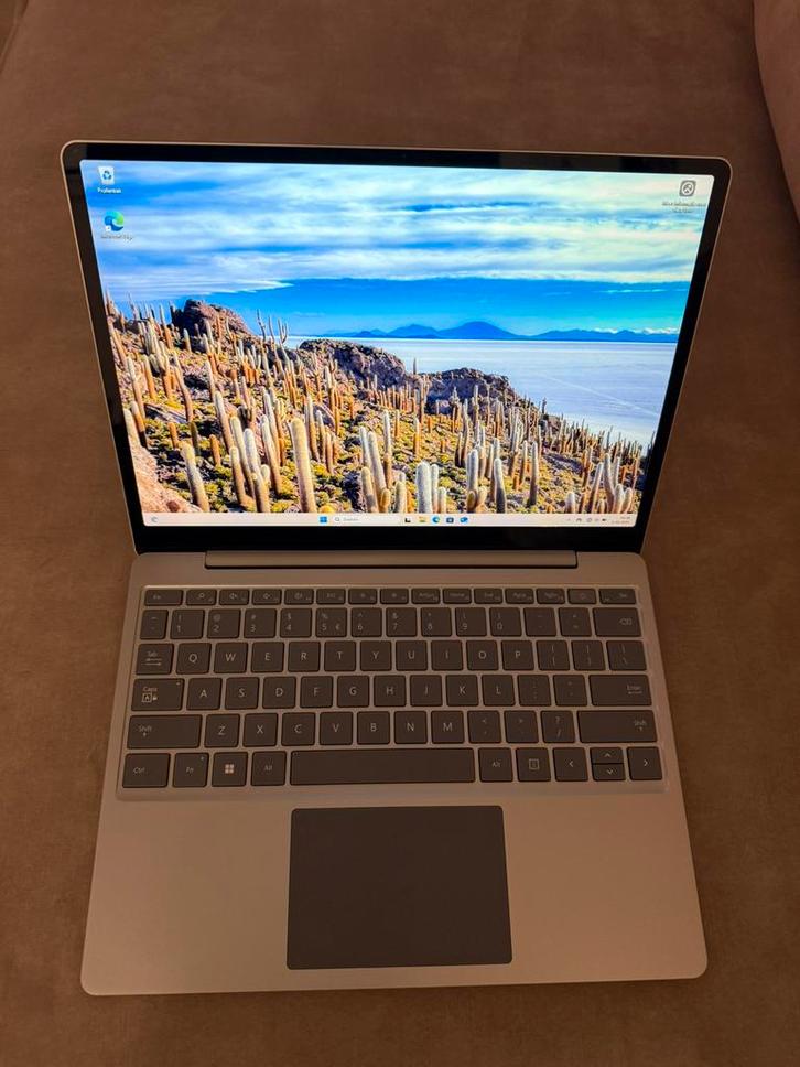 Microsoft Surface laptop Go3 Nieuwe 12 generatie !!, Computers en Software, Windows Laptops, Zo goed als nieuw, 13 inch, SSD, 2 tot 3 Ghz