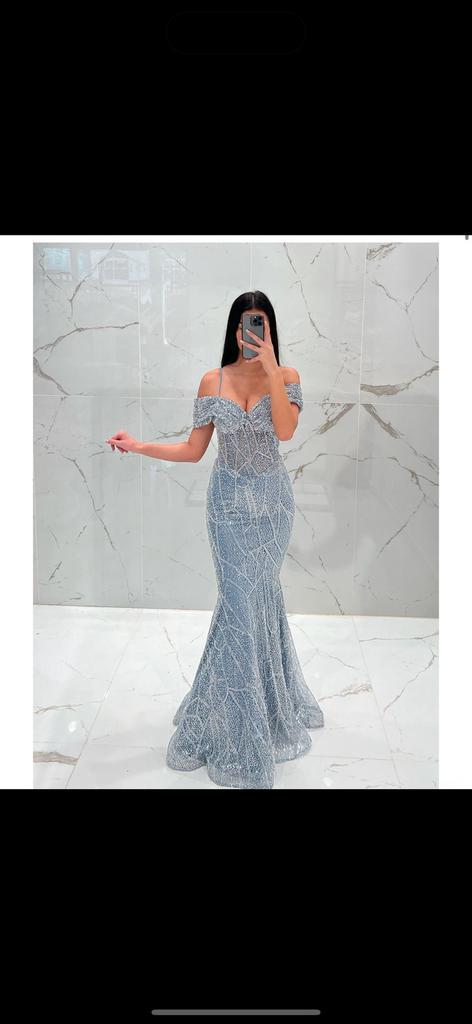 La Robe Dresses - maat M, Kleding | Dames, Gelegenheidskleding, Zo goed als nieuw, Galajurk, Ophalen of Verzenden