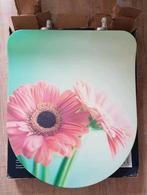 Nieuw! Aquazuro toiletzitting d-vorm bloem duroplast blauw, Ophalen of Verzenden, Nieuw, Blauw