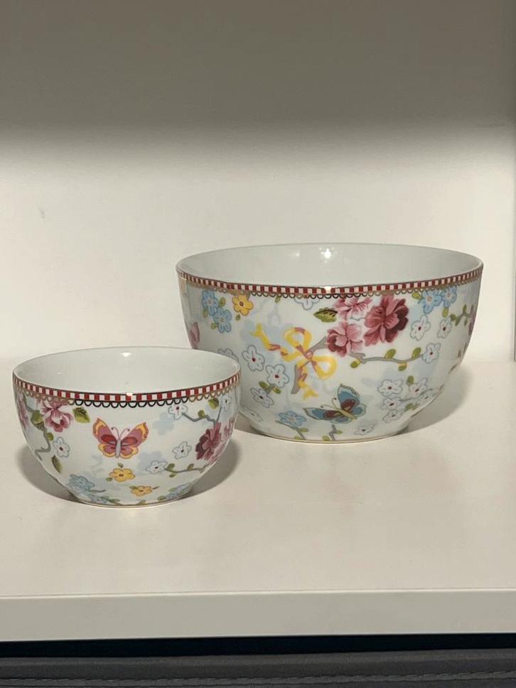 Pip Home - floral porcelain, Huis en Inrichting, Keuken | Servies, Zo goed als nieuw, Kom(men), Overige stijlen, Porselein, Ophalen of Verzenden