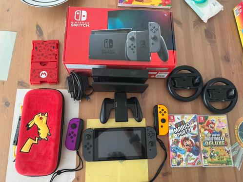 Nintendo switch + controlers + wheels + case + game, Spelcomputers en Games, Spelcomputers | Nintendo Switch, Zo goed als nieuw