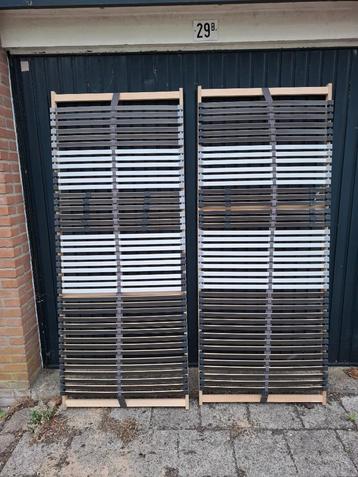 2 goede houten lattenbodems met hardheidsinstelling 80 x 200 beschikbaar voor biedingen