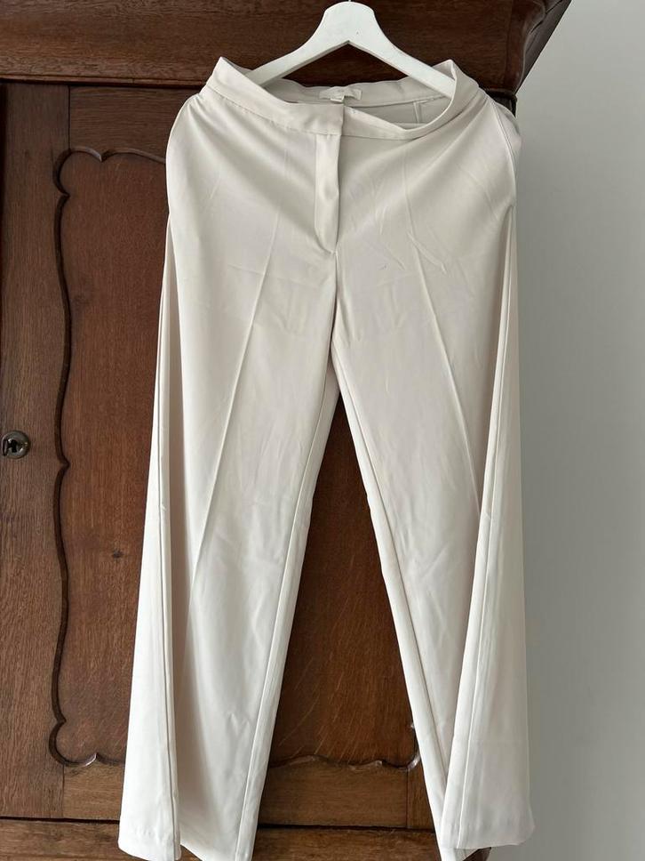 Crème kleurige wijde Lange Broek, Kleding | Dames, Broeken en Pantalons, Zo goed als nieuw, Maat 36 (S), Beige, Lang, Ophalen of Verzenden