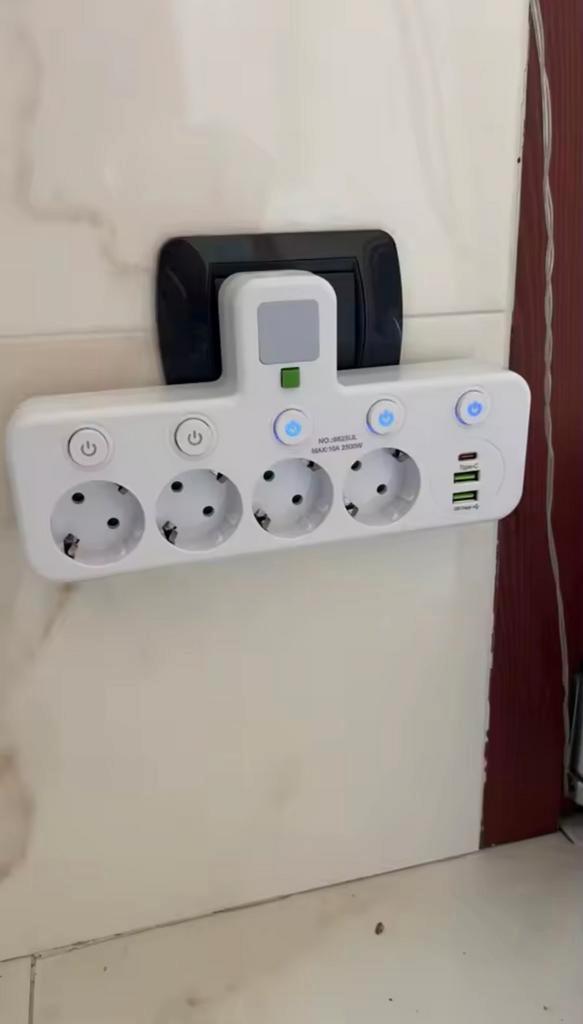 Europese Reisstekker, Doe-het-zelf en Verbouw, Elektra en Kabels, Nieuw, Kabel of Snoer, Ophalen of Verzenden