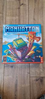 999 Games Manhattan, Hobby en Vrije tijd, Gezelschapsspellen | Bordspellen, Ophalen of Verzenden, Zo goed als nieuw