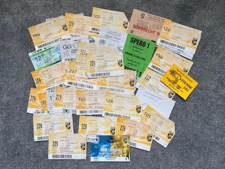 36x oude voetbal kaartjes UIT THUIS VITESSE VANAF 1992, Verzamelen, Sportartikelen en Voetbal, Gebruikt, Poster, Plaatje of Sticker