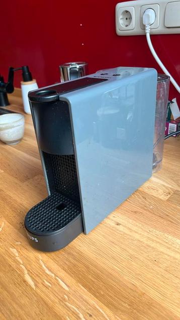 Nespresso Essenza Mini Krups apparaat beschikbaar voor biedingen