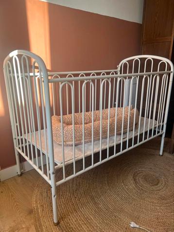 Vintage ziekhuisbedje co sleeper ledikant kind/baby beschikbaar voor biedingen