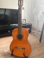 Yamaha C70 Klassieke Gitaar & Standaard, Muziek en Instrumenten, Snaarinstrumenten | Gitaren | Akoestisch, Ophalen, Zo goed als nieuw