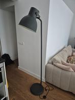 Donkergrijze stalamp Ikea, Huis en Inrichting, Lampen | Vloerlampen, Ophalen, Zo goed als nieuw, Kunststof, 150 tot 200 cm