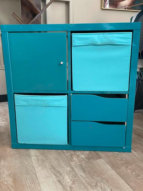 ZGAN KALLAX kast ikea met 2 lack planken, Huis en Inrichting, Kasten | Wandmeubels, Zo goed als nieuw, Minder dan 100 cm, Minder dan 150 cm