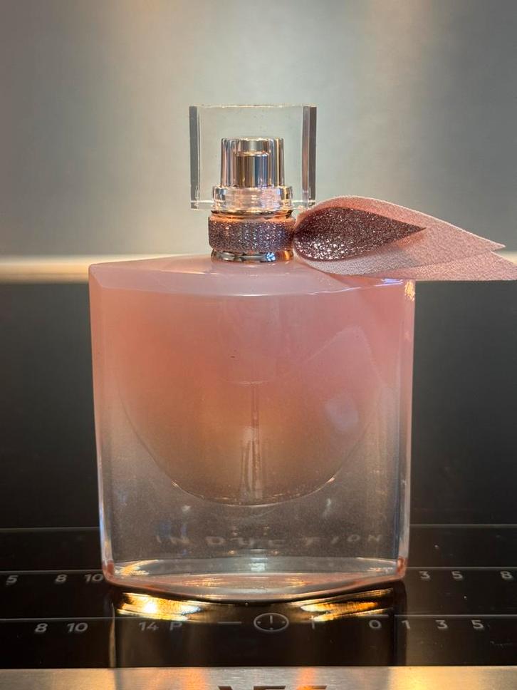 Lancôme la vie est belle vanille nude 50ml edp sensuelle, Sieraden, Tassen en Uiterlijk, Uiterlijk | Parfum, Nieuw, Ophalen of Verzenden