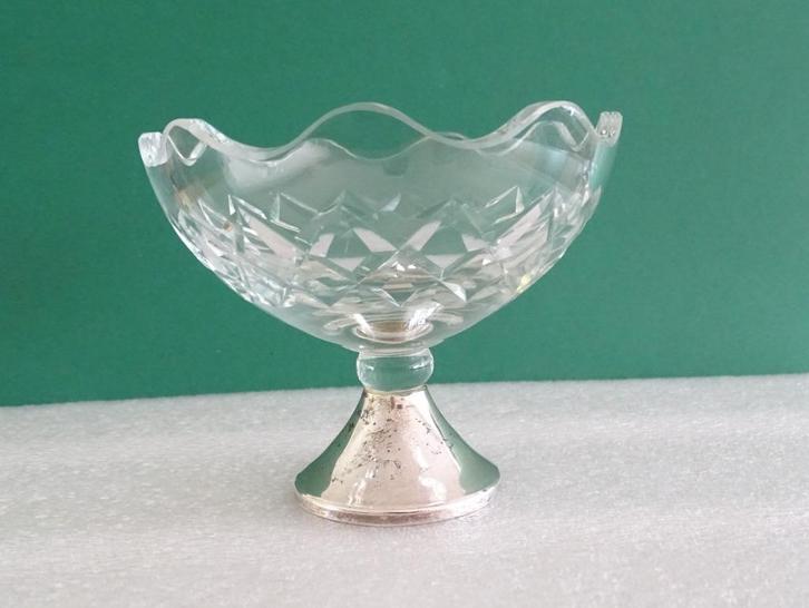 Antieke Kristallen coupe of Bonbon schaal met zilver voet, Antiek en Kunst, Antiek | Goud en Zilver, Zilver, Ophalen of Verzenden