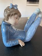 Zaphir porseleinen beeldje meisje met strik, Ophalen of Verzenden