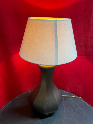 Vintage Tafellamp met Unieke Uitstraling beschikbaar voor biedingen