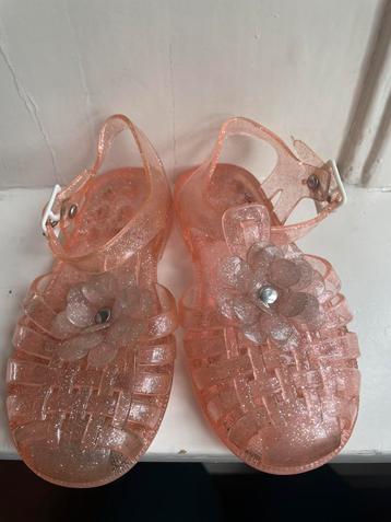 Waterschoentjes maat 25 handig voor zwembad /strand /zwemles beschikbaar voor biedingen