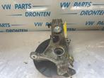 Fusee houder links-voor van een Volkswagen Golf