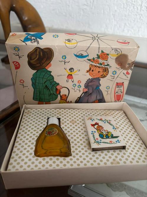 Vintage parfum (Avon?) set, Verzamelen, Parfumverzamelingen, Zo goed als nieuw, Miniatuur, Ophalen of Verzenden