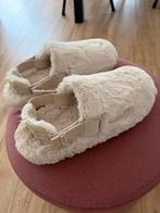 Nike slippers bont creme maat 38 Nieuw!, Verzenden, Nieuw, Beige, Pantoffels of Sloffen