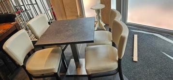 Gratis! Tafel 70x70 met 4 stoelen beschikbaar voor biedingen