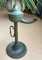 Mooie oude olielamp, tin, Ophalen of Verzenden