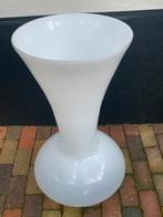 Witte vaas xl melkglas, Huis en Inrichting, Woonaccessoires | Vazen, Minder dan 50 cm, Glas, Zo goed als nieuw, Ophalen