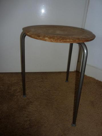 Vintage krukje Dot Stool Made in Denmark stijl A. Jacobsen beschikbaar voor biedingen
