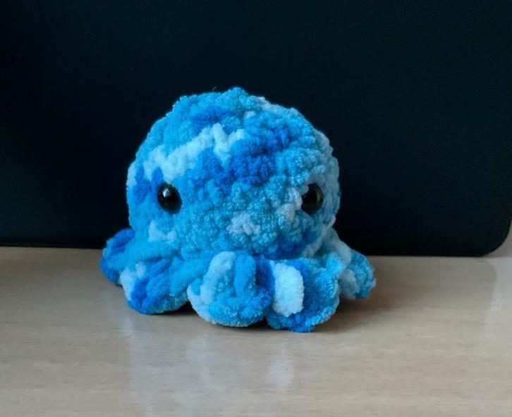 Gehaakte Octopus Knuffel - Blauw, Hobby en Vrije tijd, Breien en Haken, Nieuw, Haken, Overige typen, Ophalen of Verzenden