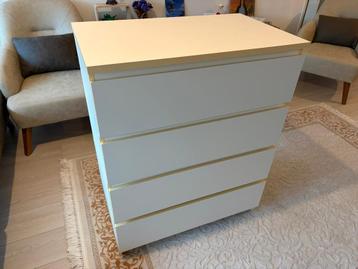 IKEA Malm Ladekast met 4 lades - afbeelding 1