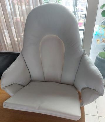 Witte Stoelverkleiner voor Kinderstoel - Afwasbaar beschikbaar voor biedingen