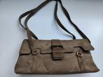 Schoudertas, olijfbruin suède, Harrie Hendriks, Sieraden, Tassen en Uiterlijk, Tassen | Schoudertassen, Ophalen of Verzenden, Zo goed als nieuw