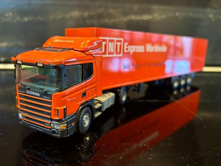 Tekno Scania 4 serie TNT post in doos, Hobby en Vrije tijd, Modelauto's | 1:50, Zo goed als nieuw, Bus of Vrachtwagen, Tekno, Ophalen of Verzenden