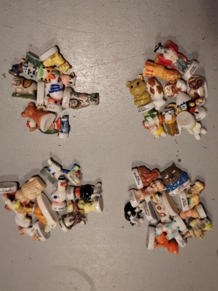 100 stuks lot3 beesten fèves uit de 3 koningen taarten., Antiek en Kunst, Curiosa en Brocante, Verzenden