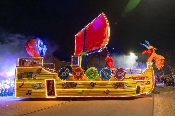 Carnavalswagen, Hobby en Vrije tijd, Feestartikelen, Nieuw, Ophalen