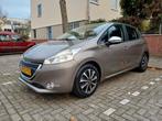 Peugeot 208, NAP, Nieuw distributie, airco, parksensor, Navi, Auto's, Peugeot, Voorwielaandrijving, Stof, 1199 cc, Origineel Nederlands