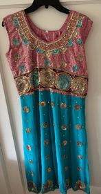 Traditioneel Surinaams 3 delig pak met jurk / broek NIEUW, Verzenden, Zo goed als nieuw, Onder de knie