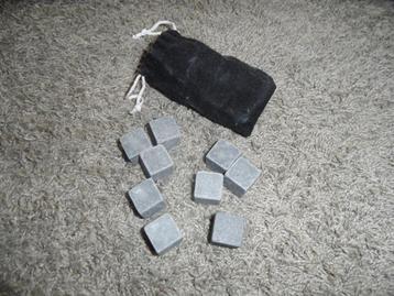 Whisky Stones, 8 stuks in leuk draagzakje beschikbaar voor biedingen